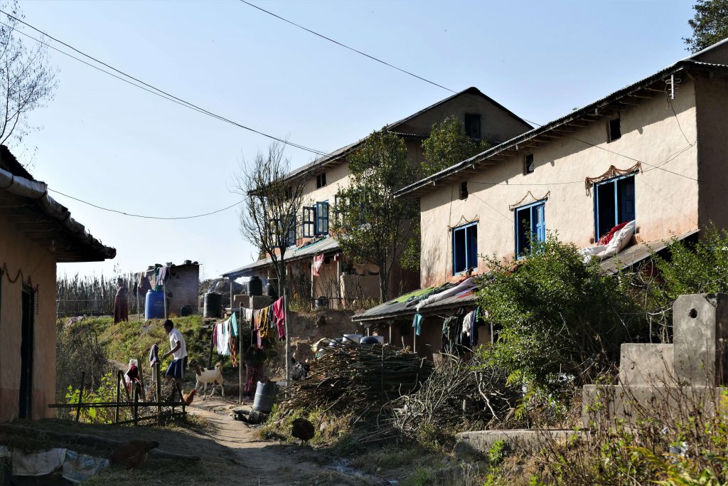 Kathmandu vallei trekking – de wandelpaden lopen door kleine typische Nepalese dorpjes