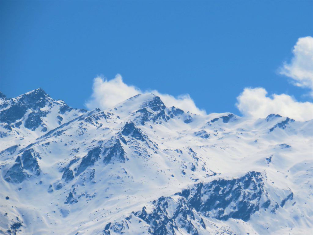 Tamang Heritage trekking – zicht op de besneeuwde toppen van de Langtang keten tijdens de Tamang Heritage trekking